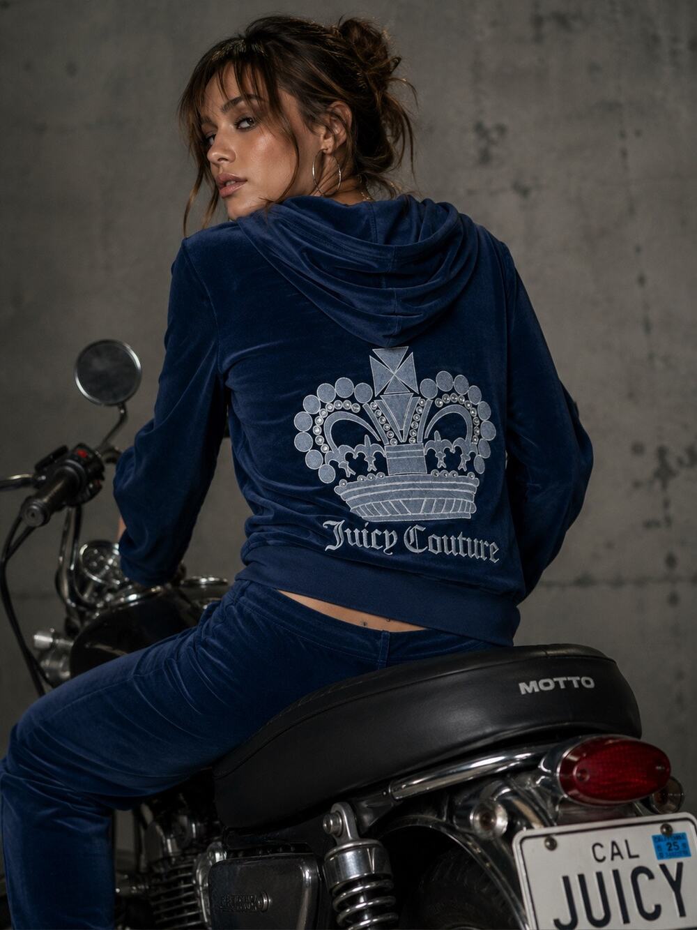 Vintage Y2K Juicy Couture Velour Hoodie Large Navy Crown Rhinestone Made USA